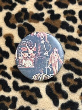 BOSTON 🎸 Band Vintage Button Pinback Hard Arena Rock Music Brad Delp Guitar
